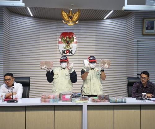 Konferensi Pers KPK mengenai OTT Bupati Pati dan Walikota Madiun