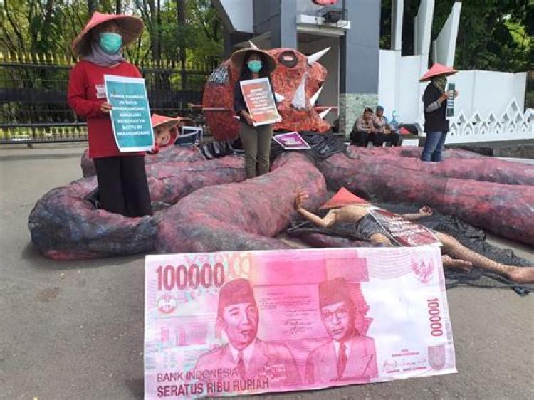 Foto: Wahyu Chandra/Mongabay Indonesia. Aksi Hari Oligarki Nasional, 5 Oktober 2022