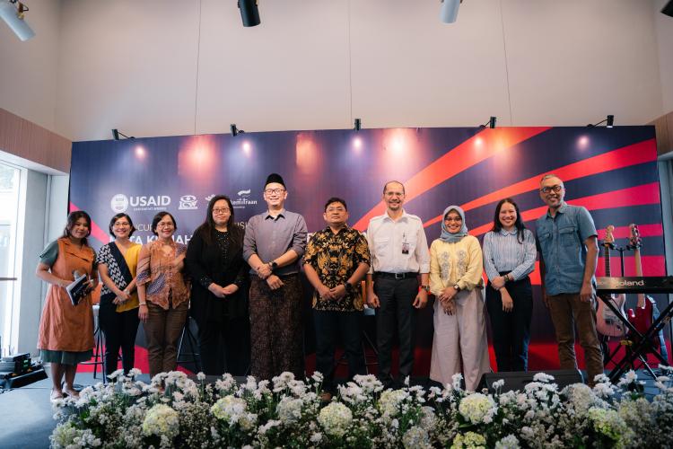 Peluncuran Mata Kuliah dan Diskusi Publik Belajar Mengawasi Pengadaan Barang/Jasa Foto Peluncuran Mata Kuliah Korupsi dan Pengadaan Barang/Jasa