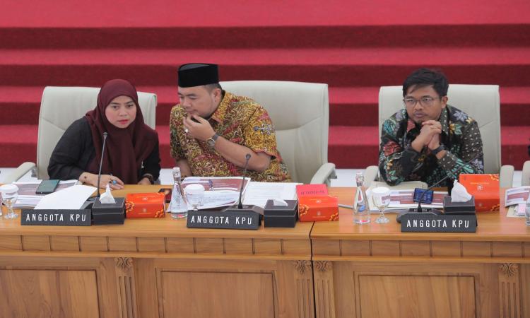 foto pimpinan KPU RI